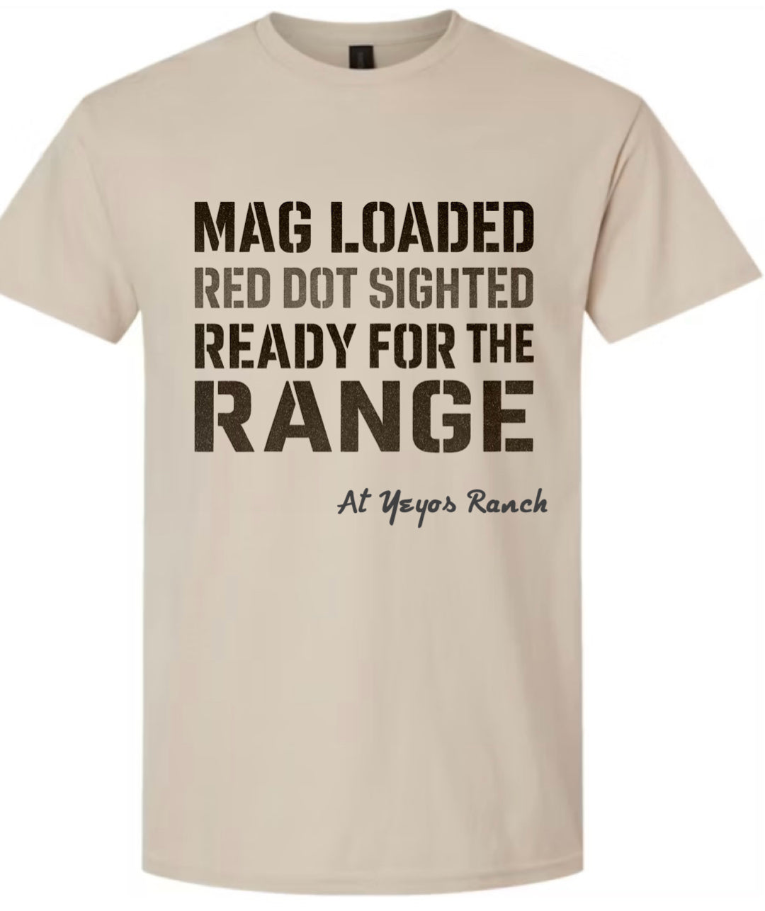 Mag loaded, red dot sighted, ¡y listo para el range en Yeyos Ranch!